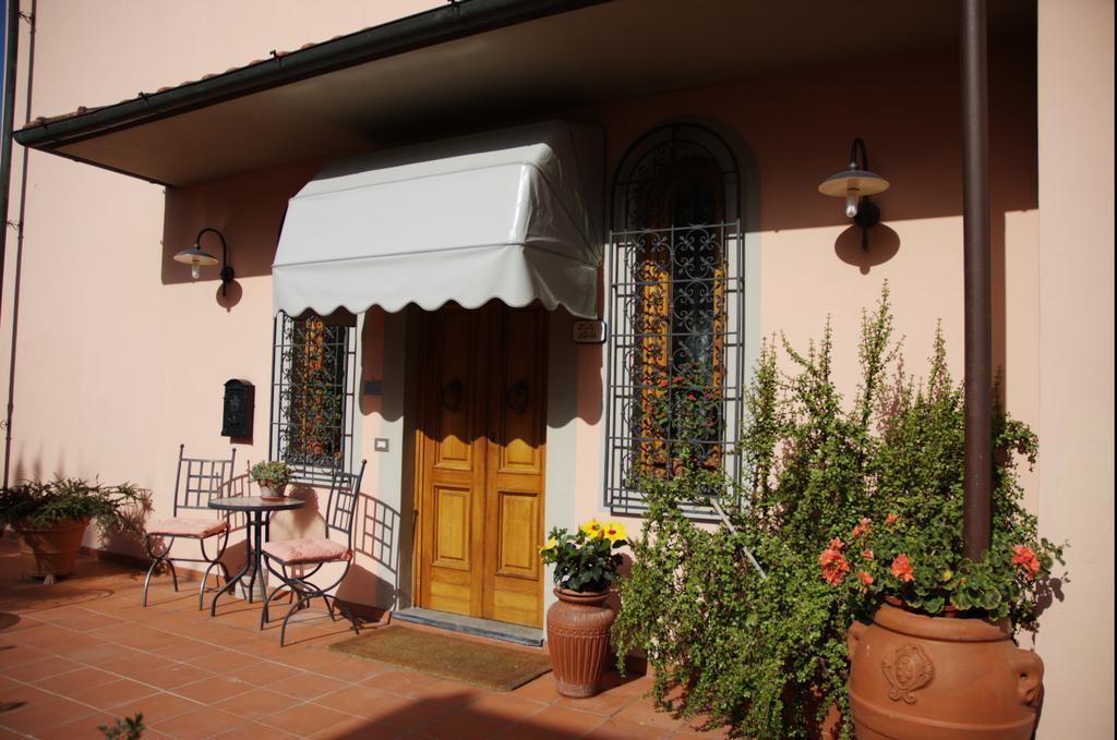 Affittacamere Villa Delia Lucca Exteriör bild