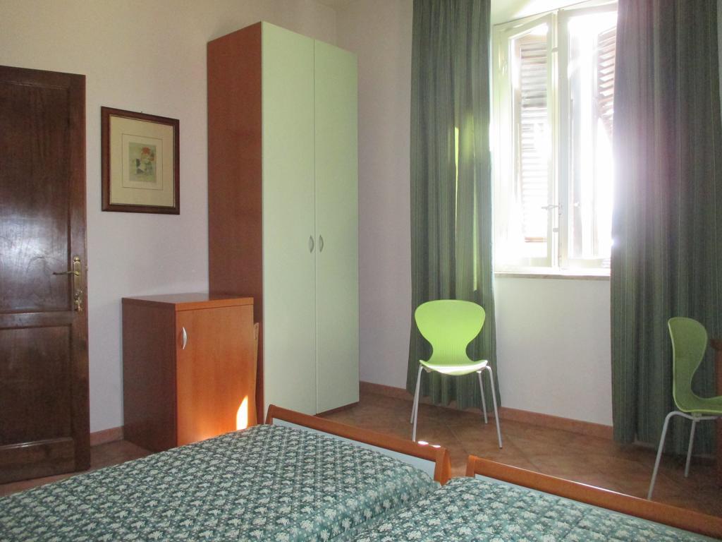 Affittacamere Villa Delia Lucca Exteriör bild