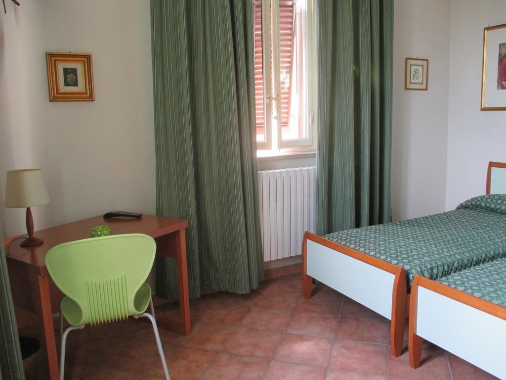 Affittacamere Villa Delia Lucca Exteriör bild