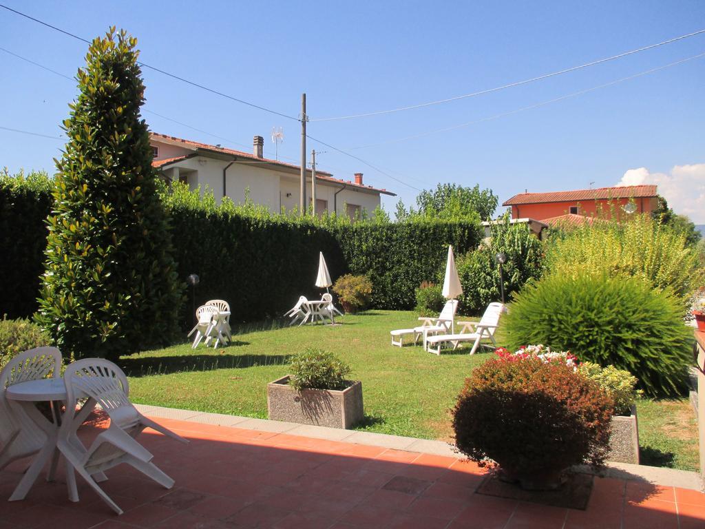 Affittacamere Villa Delia Lucca Exteriör bild