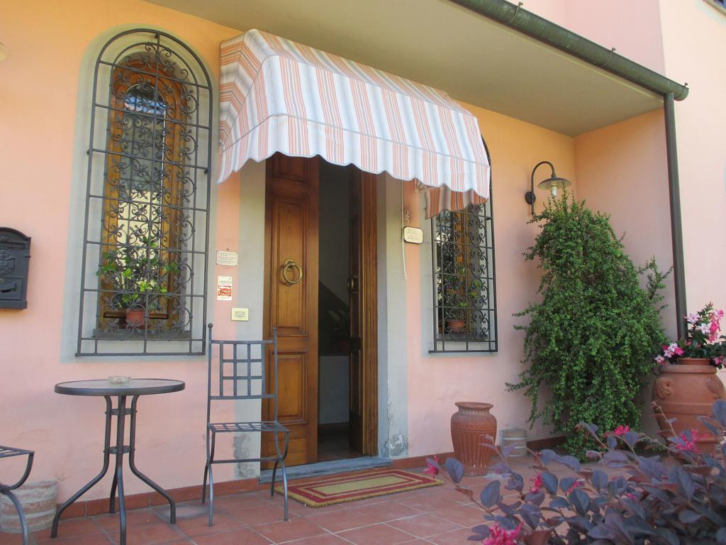 Affittacamere Villa Delia Lucca Exteriör bild